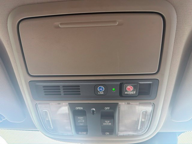 Used 2018 Honda Odyssey Elite image 47