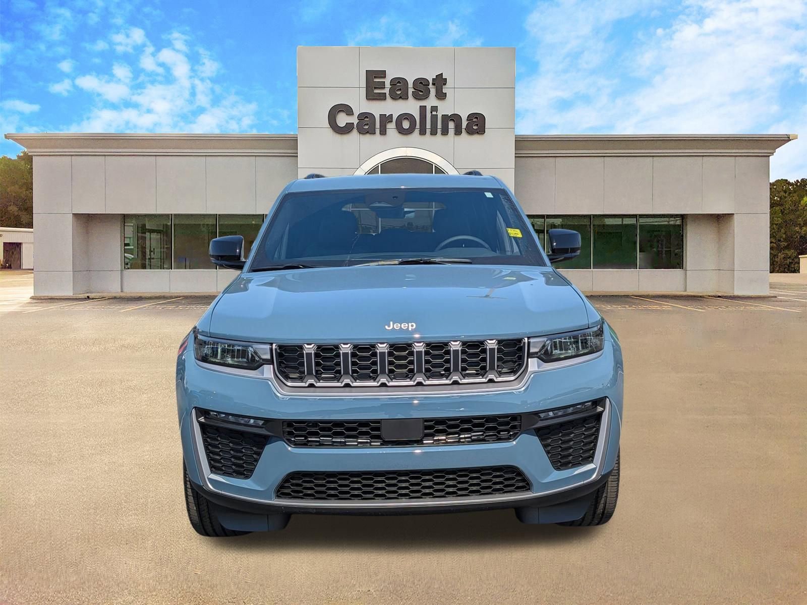 New 2026 Jeep Grand Cherokee Limited RWD image 8