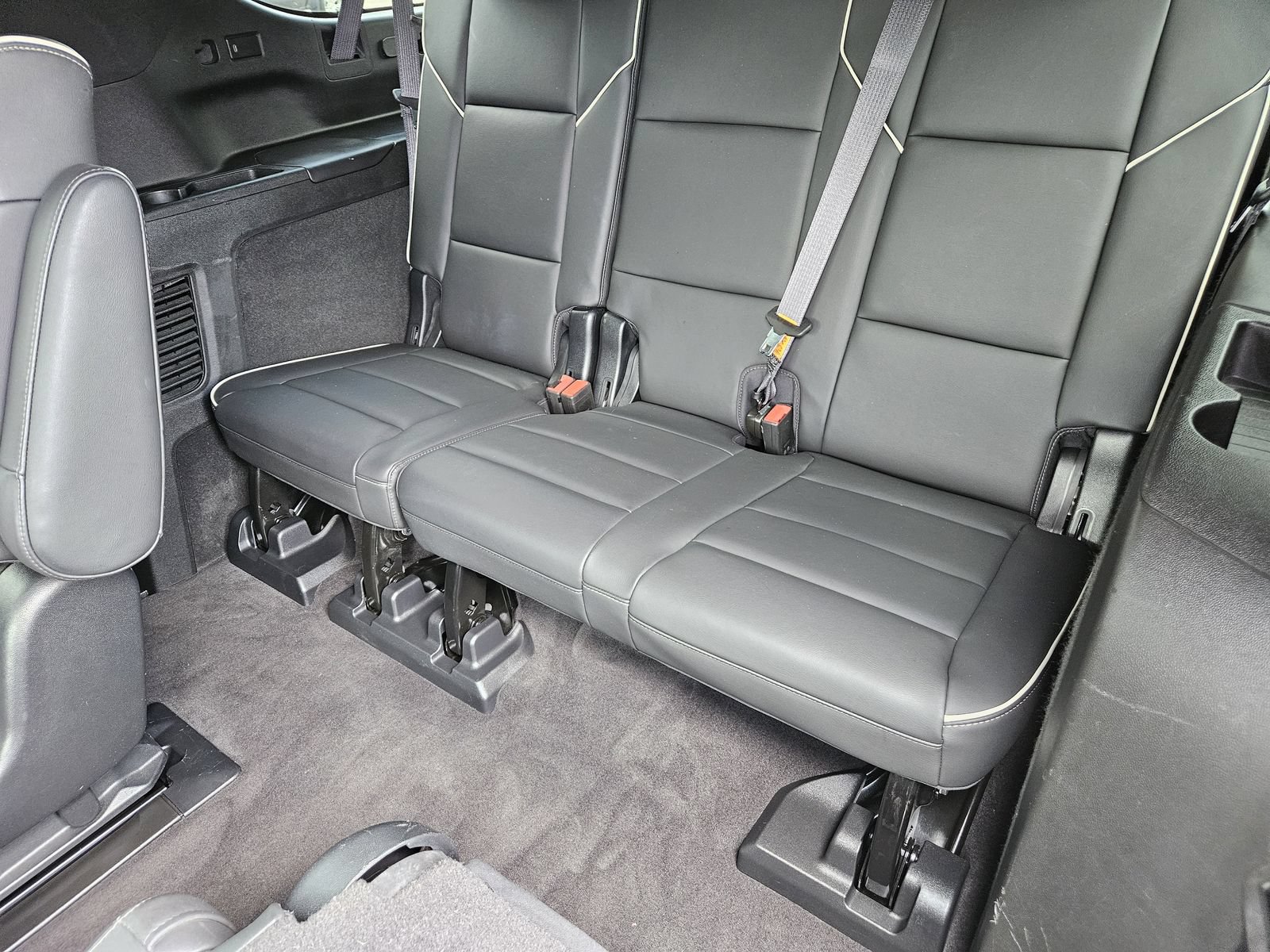 Used 2023 Cadillac Escalade ESV Sport w/ Heavy-Duty Trailer Package AWD/4WD image 32
