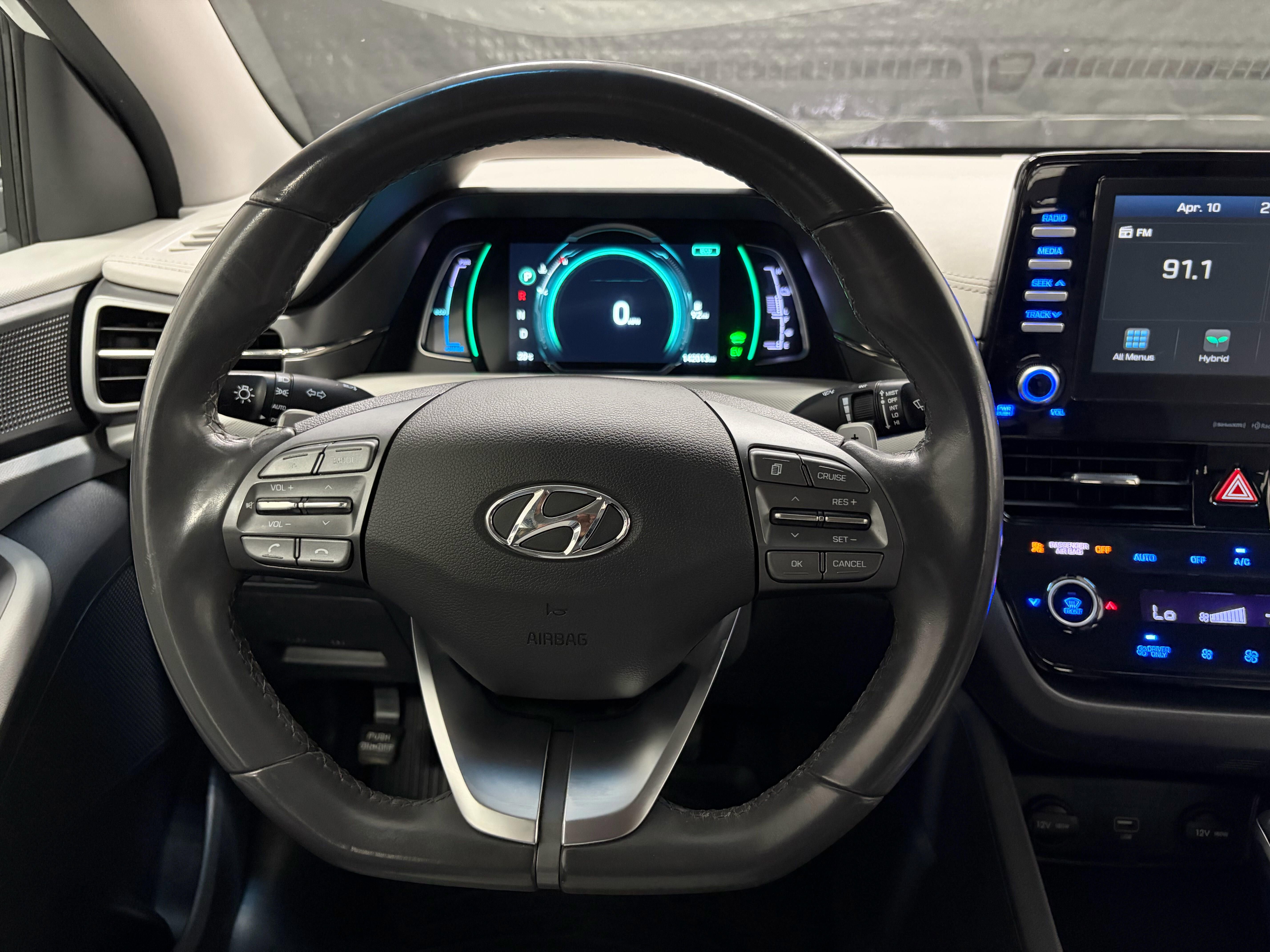 Used 2020 Hyundai Ioniq SE image 11