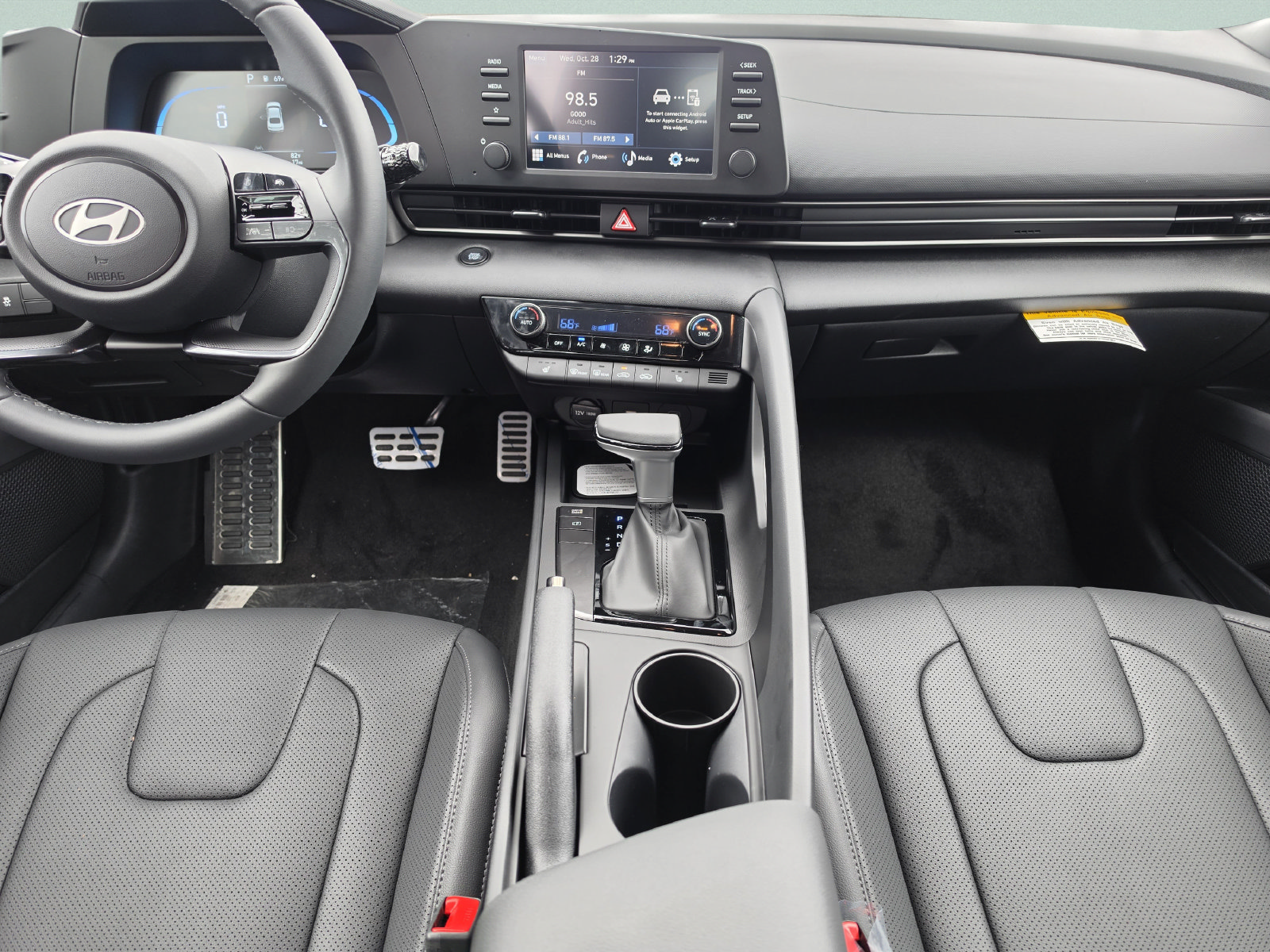 New 2026 Hyundai Elantra SEL Sport FWD image 17