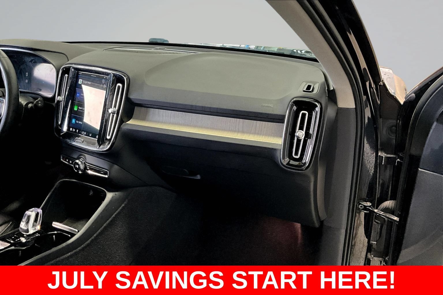 Used 2023 Volvo XC40 B5 Ultimate AWD/4WD image 30