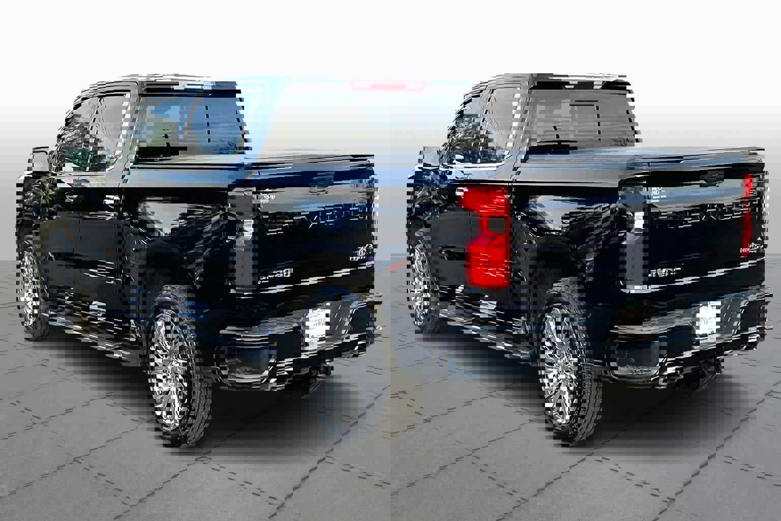 Used 2019 Chevrolet Silverado 1500 High Country w/ High Country Premium Package image 21