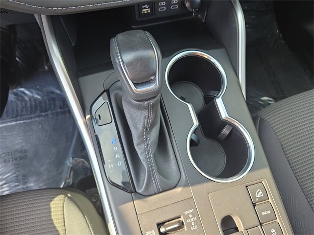 Used 2024 Toyota Highlander LE image 29