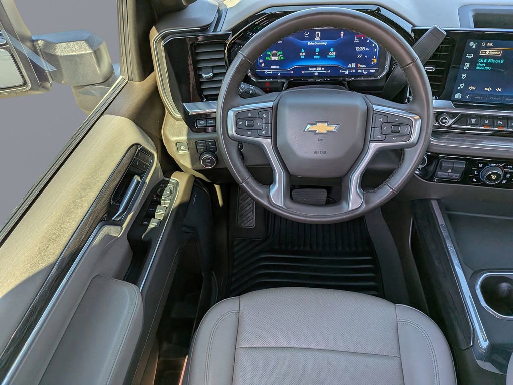 Used 2025 Chevrolet Silverado 2500 LTZ w/ Z71 Chrome Sport Edition image 17