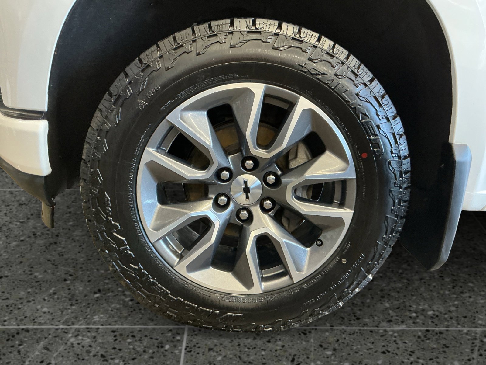 Used 2020 Chevrolet Silverado 1500 RST AWD/4WD image 14
