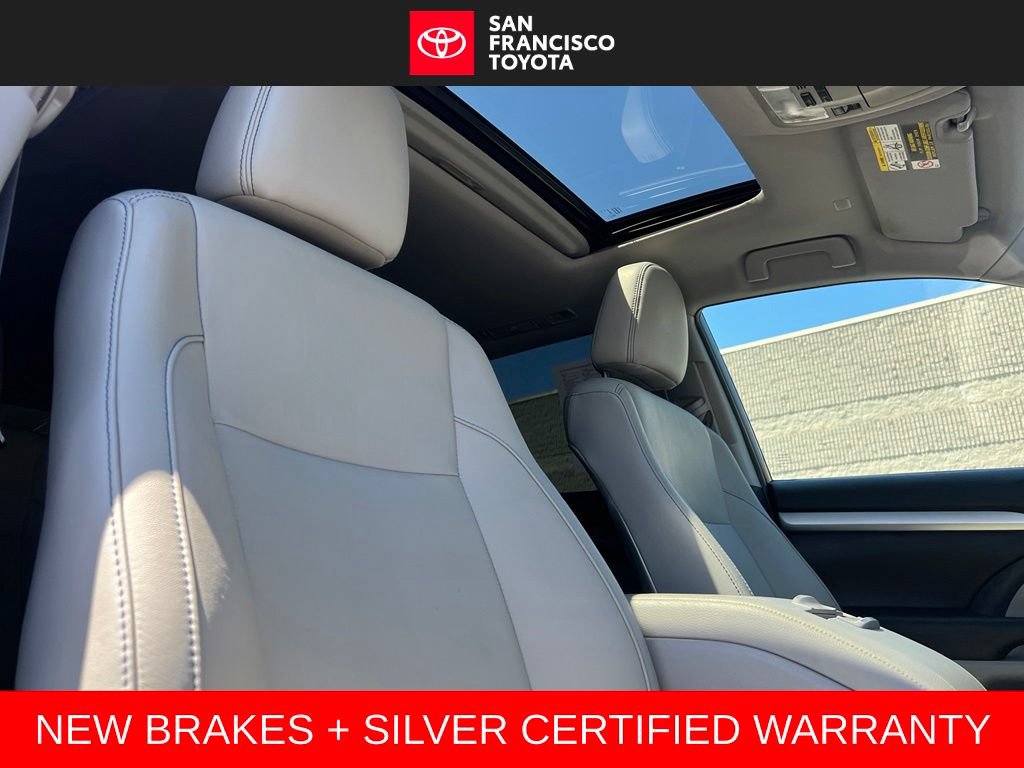 Certified 2019 Toyota Highlander XLE AWD/4WD image 22