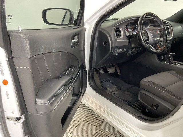 Used 2022 Dodge Charger SXT image 11