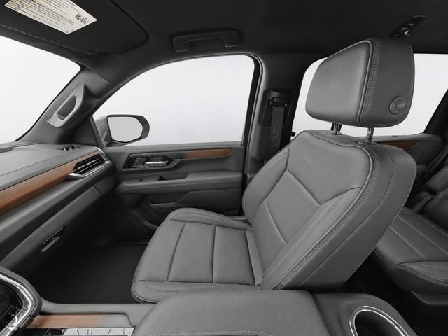 Used 2025 GMC Yukon Denali AWD/4WD image 18