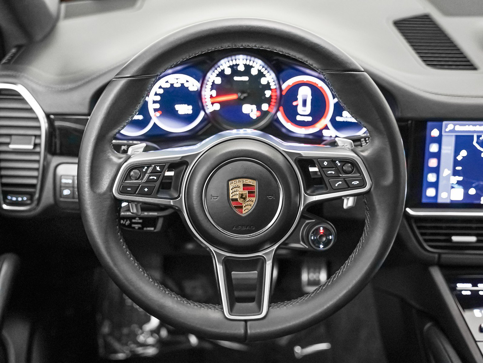 Certified 2022 Porsche Cayenne S image 17