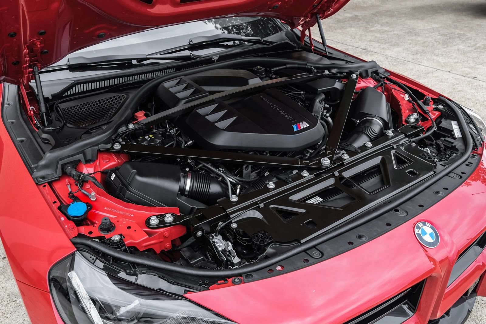 Used 2024 BMW M2 w/ Lighting Package RWD image 46