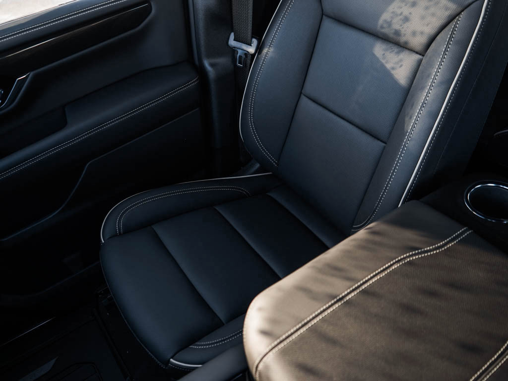 New 2026 GMC Yukon Elevation w/ LPO, Floor Liner Package image 28