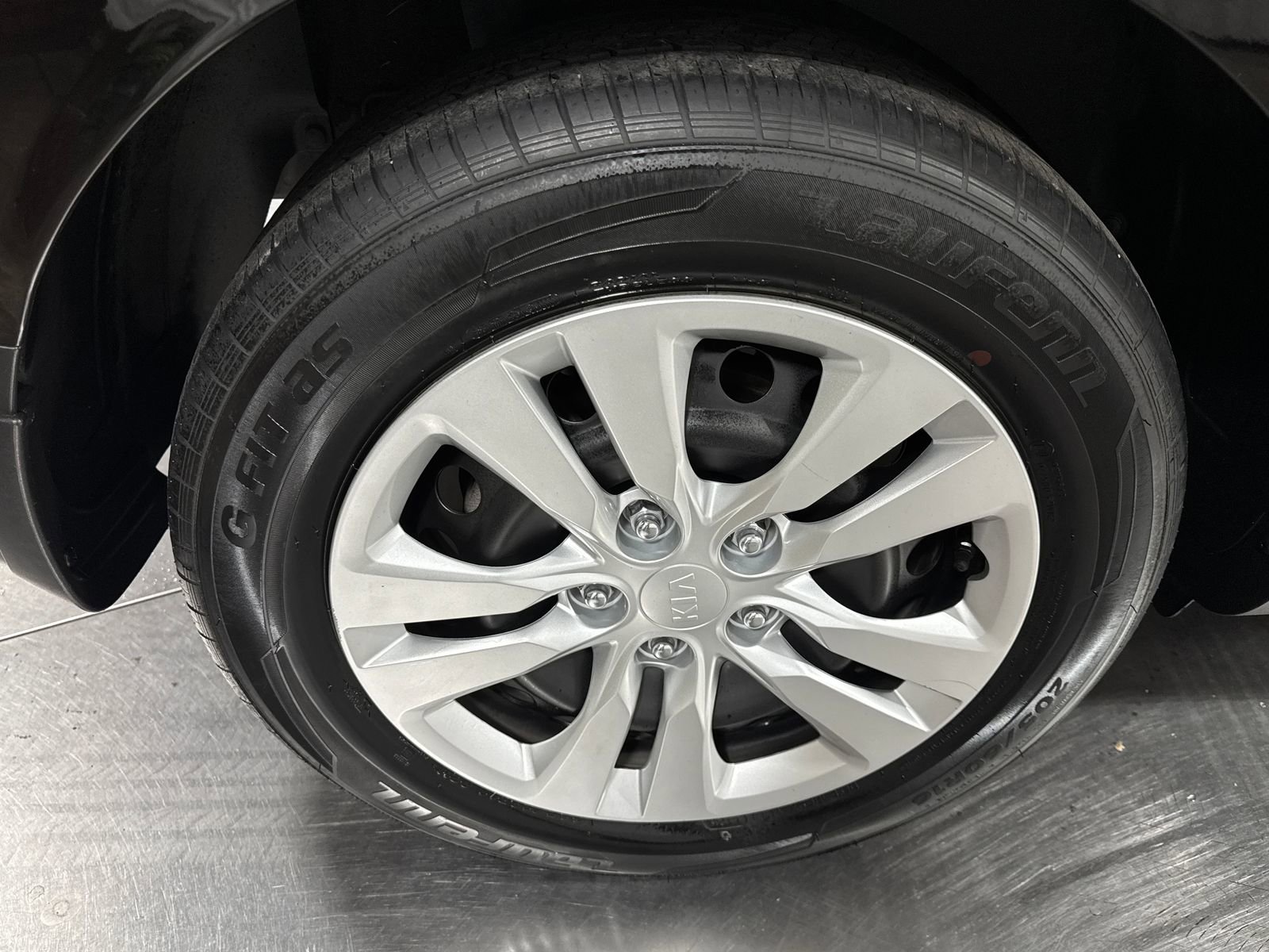 Used 2021 Kia Soul LX FWD image 13