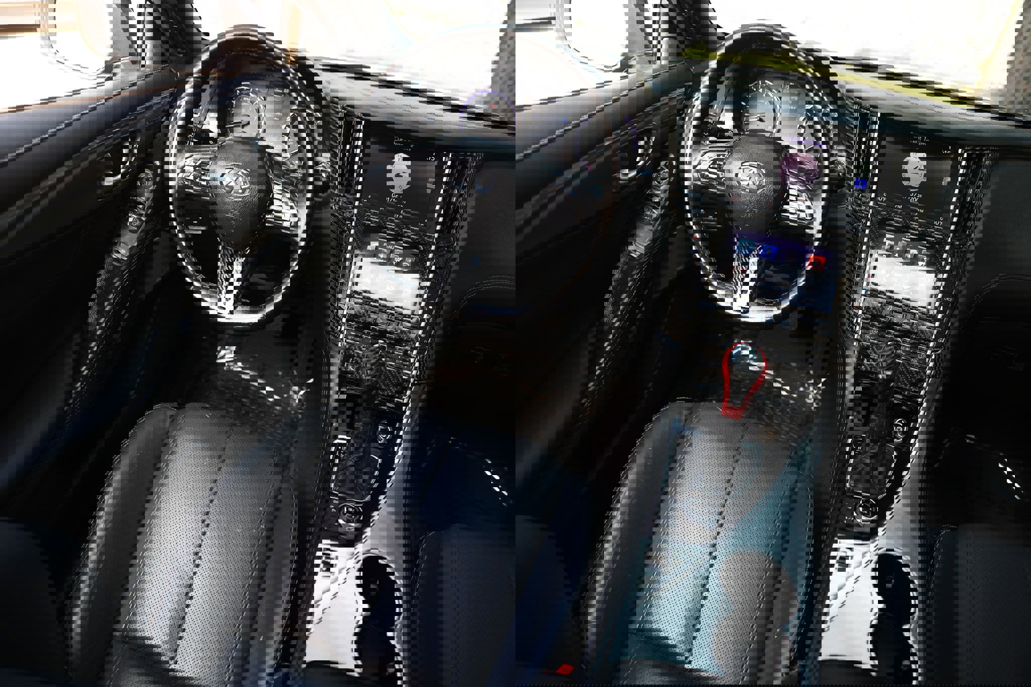 Used 2018 INFINITI Q60 3.0t Luxe w/ Cargo Package image 27