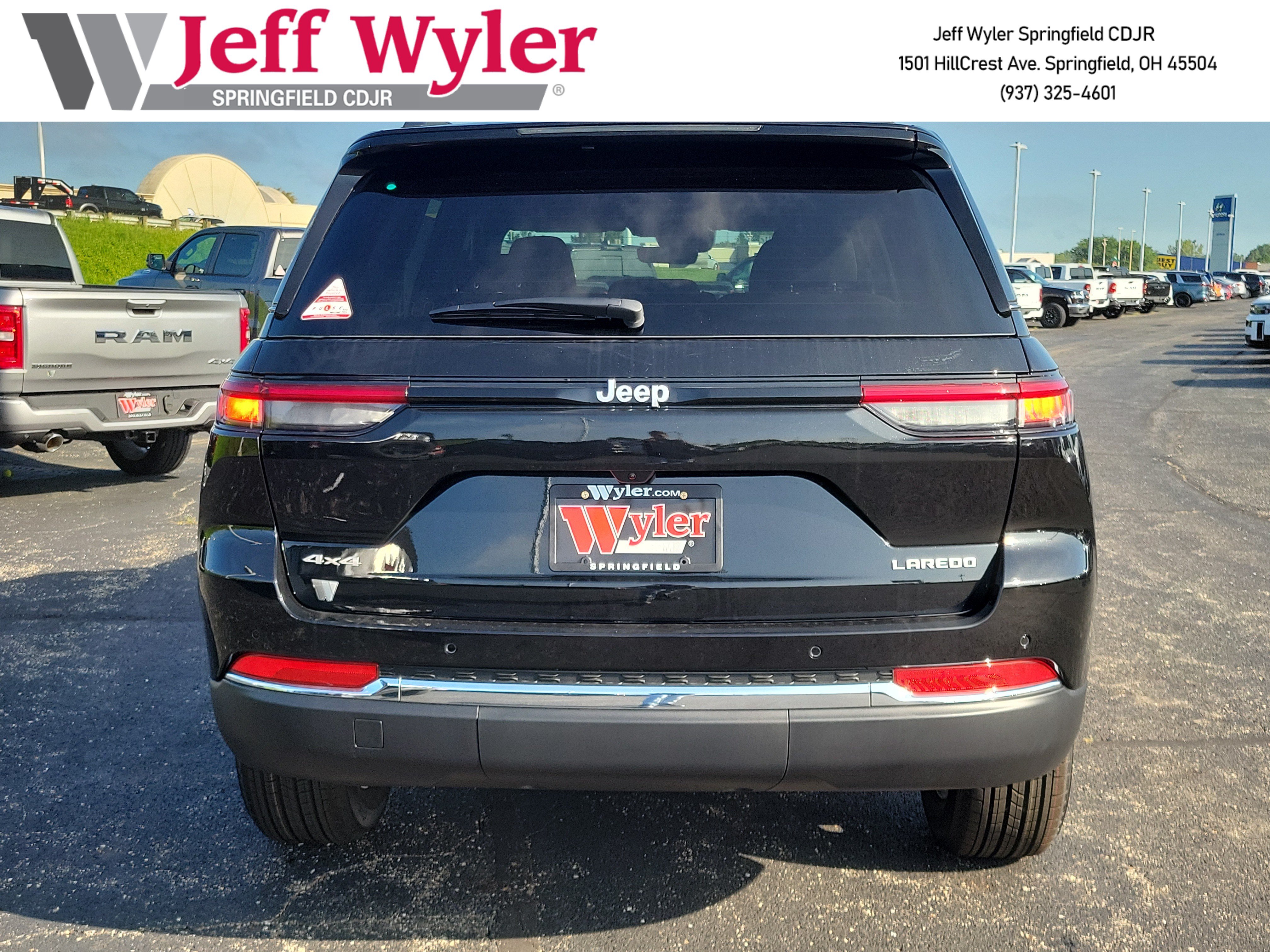 New 2026 Jeep Grand Cherokee Laredo AWD/4WD image 4