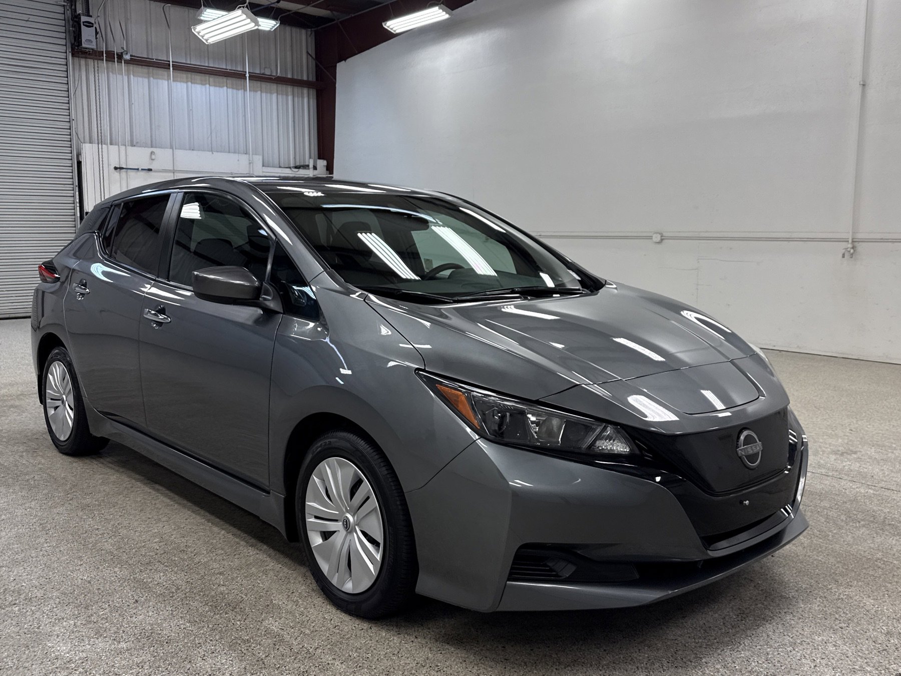 Used 2024 Nissan Leaf S image 23