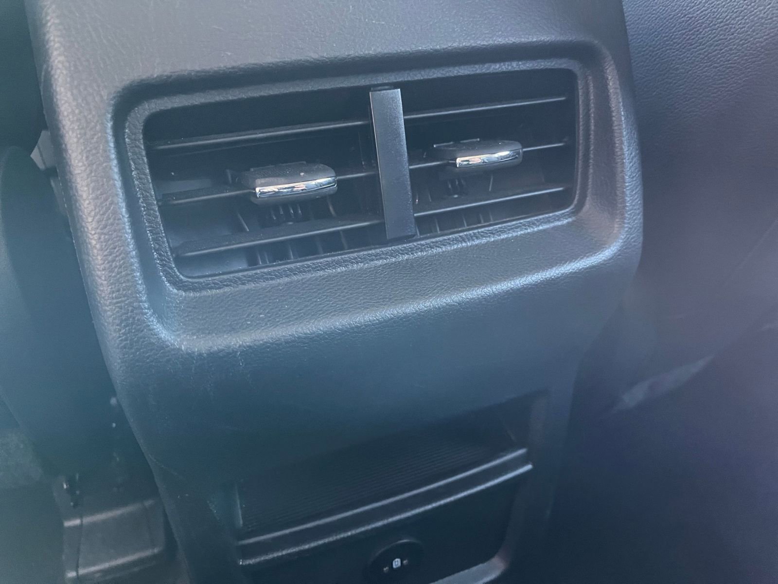 Used 2024 Ford Edge SEL image 24