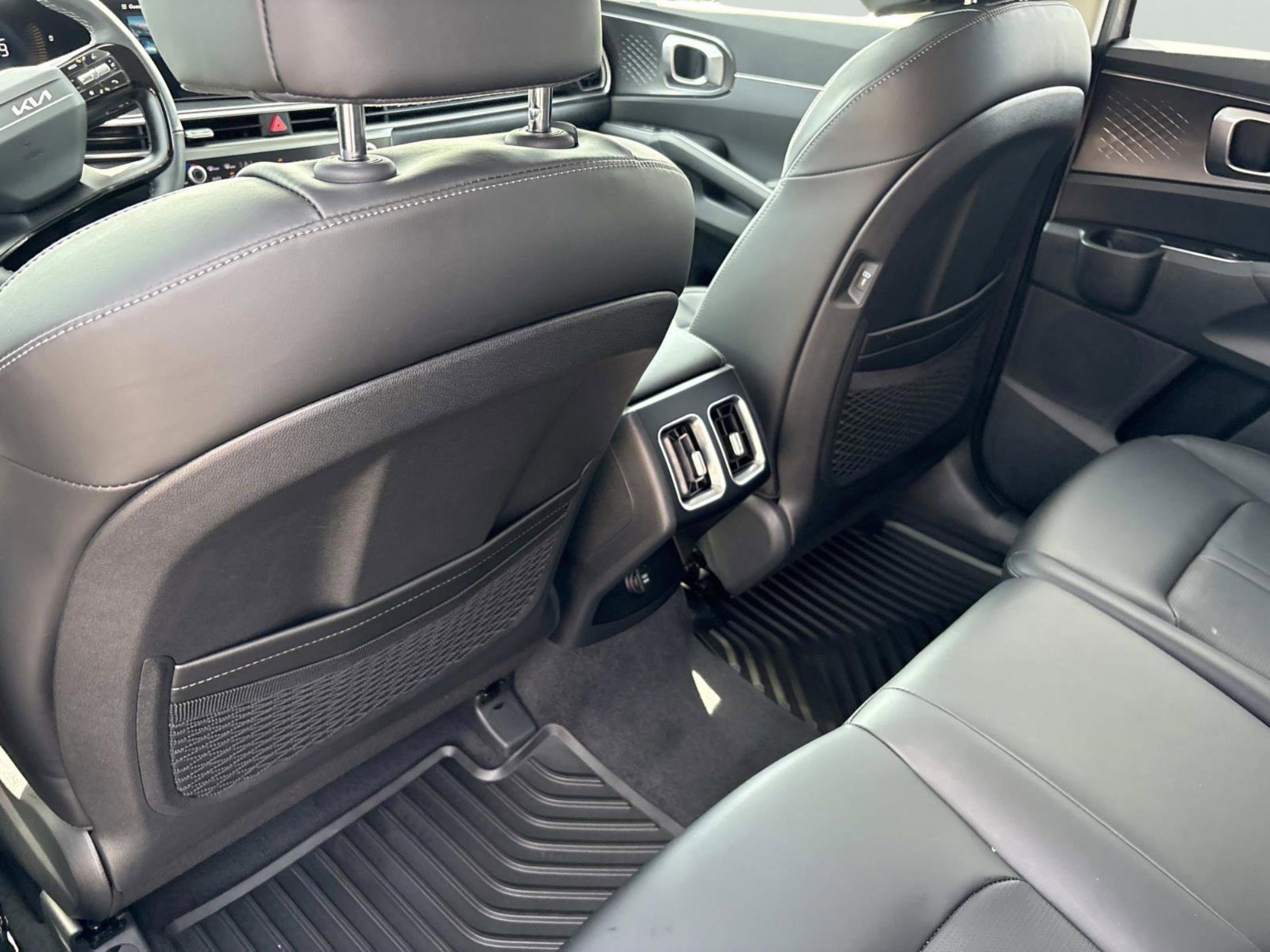 New 2026 Kia Sorento S image 8