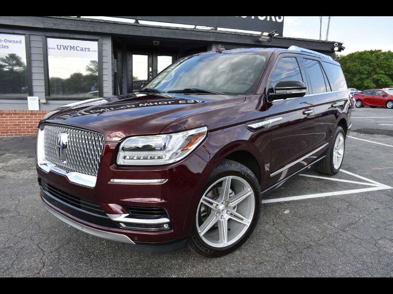 Used 2018 Lincoln Navigator Select RWD image 1