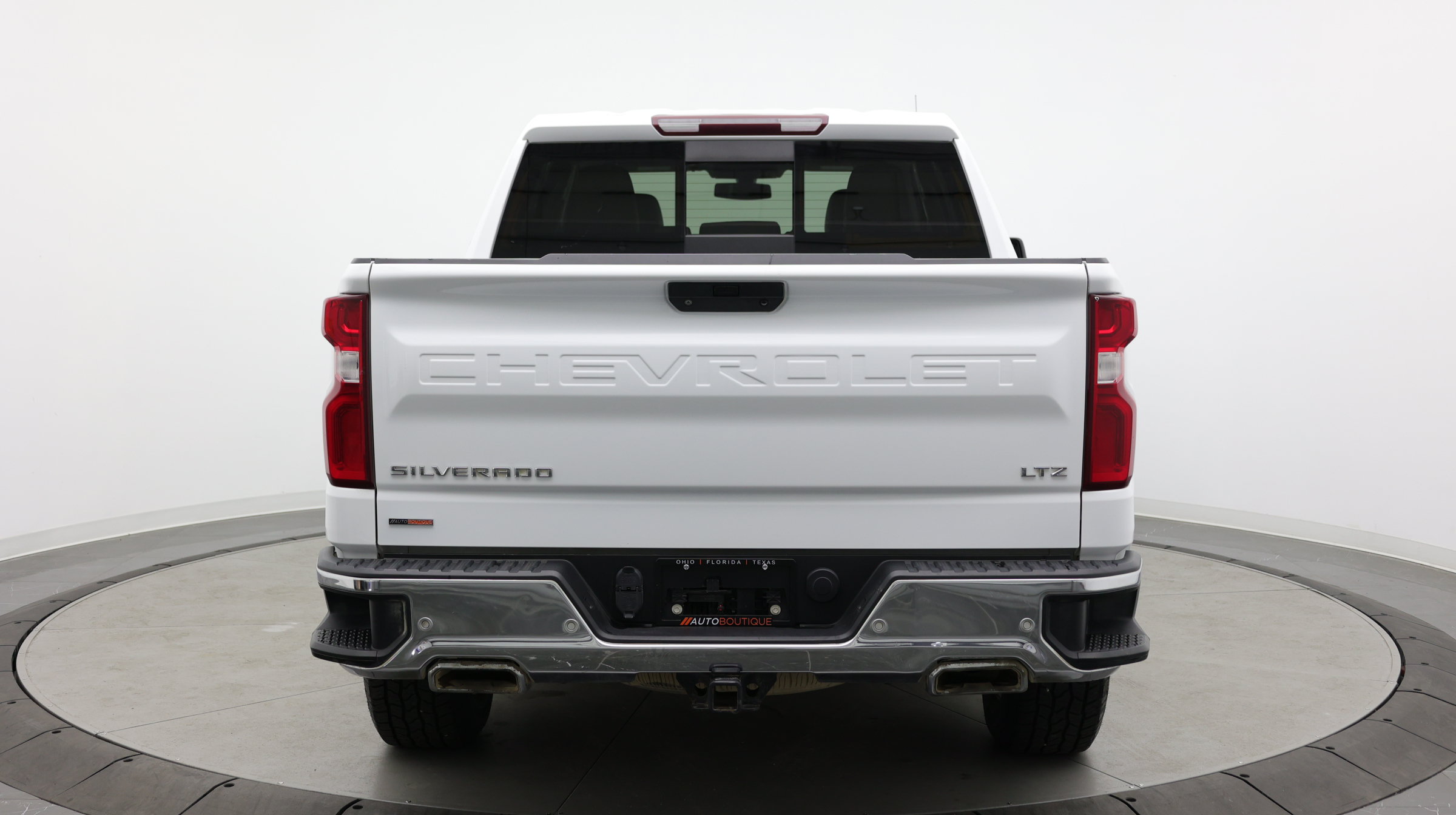 Used 2022 Chevrolet Silverado 1500 LTZ w/ LTZ Convenience Package II AWD/4WD image 8