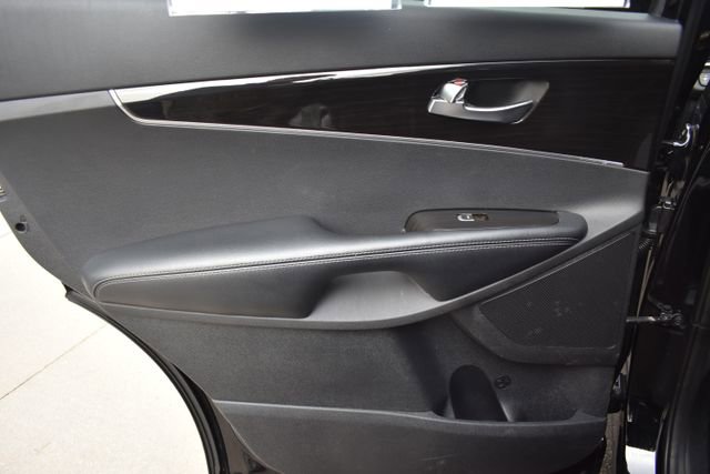 Used 2019 Kia Sorento L image 31