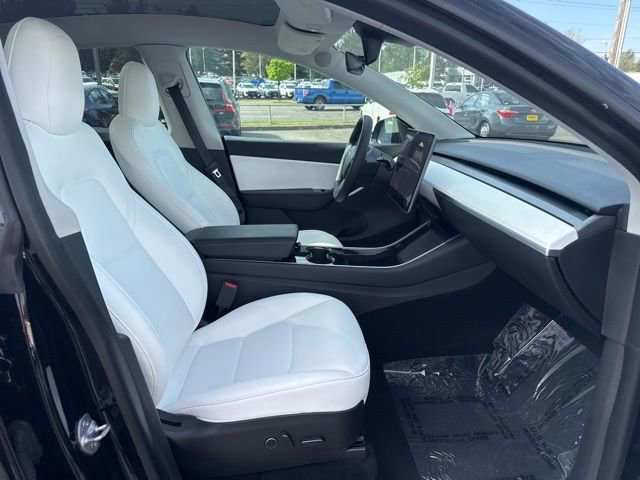 Used 2021 Tesla Model Y Long Range AWD/4WD image 11