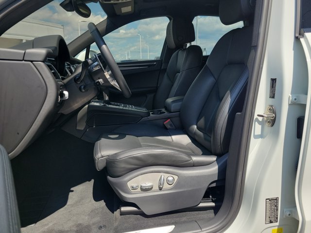 Certified 2015 Porsche Macan S AWD/4WD image 23