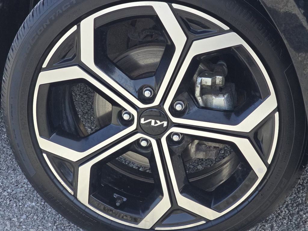 Used 2023 Kia Niro EX Touring image 10