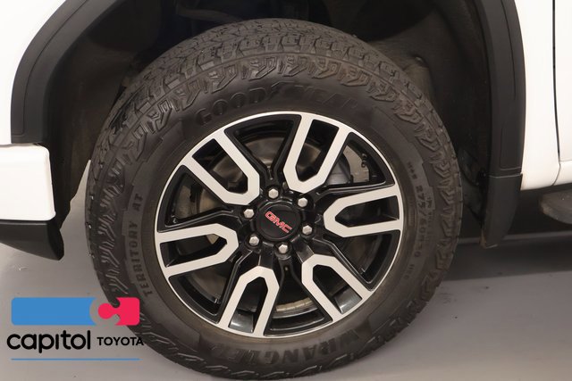 Used 2022 GMC Sierra 1500 AT4 w/ AT4 Preferred Package AWD/4WD image 7
