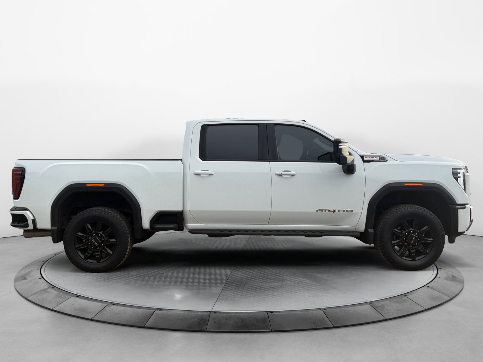 Used 2024 GMC Sierra 2500 AT4 w/ AT4 Premium Plus Package AWD/4WD image 2