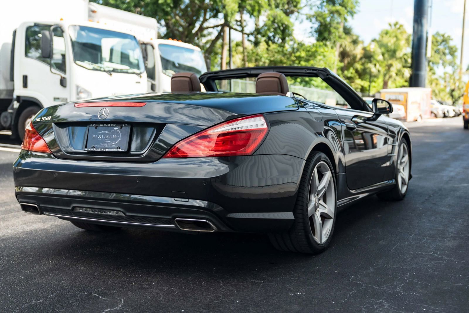 Used 2015 Mercedes-Benz SL 550 image 9