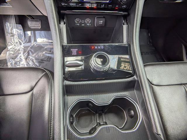 Used 2025 Jeep Grand Cherokee Limited w/ MOPAR Finishing Package AWD/4WD image 11