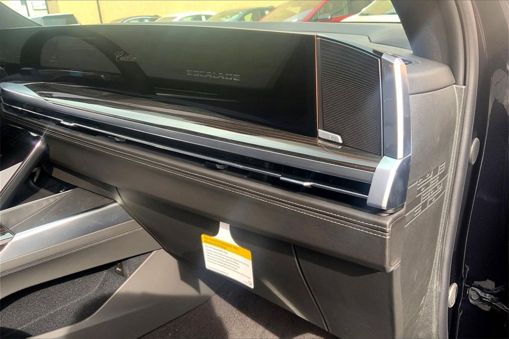 New 2026 Cadillac Escalade 4WD w/ LPO, Floor Liner Package image 33