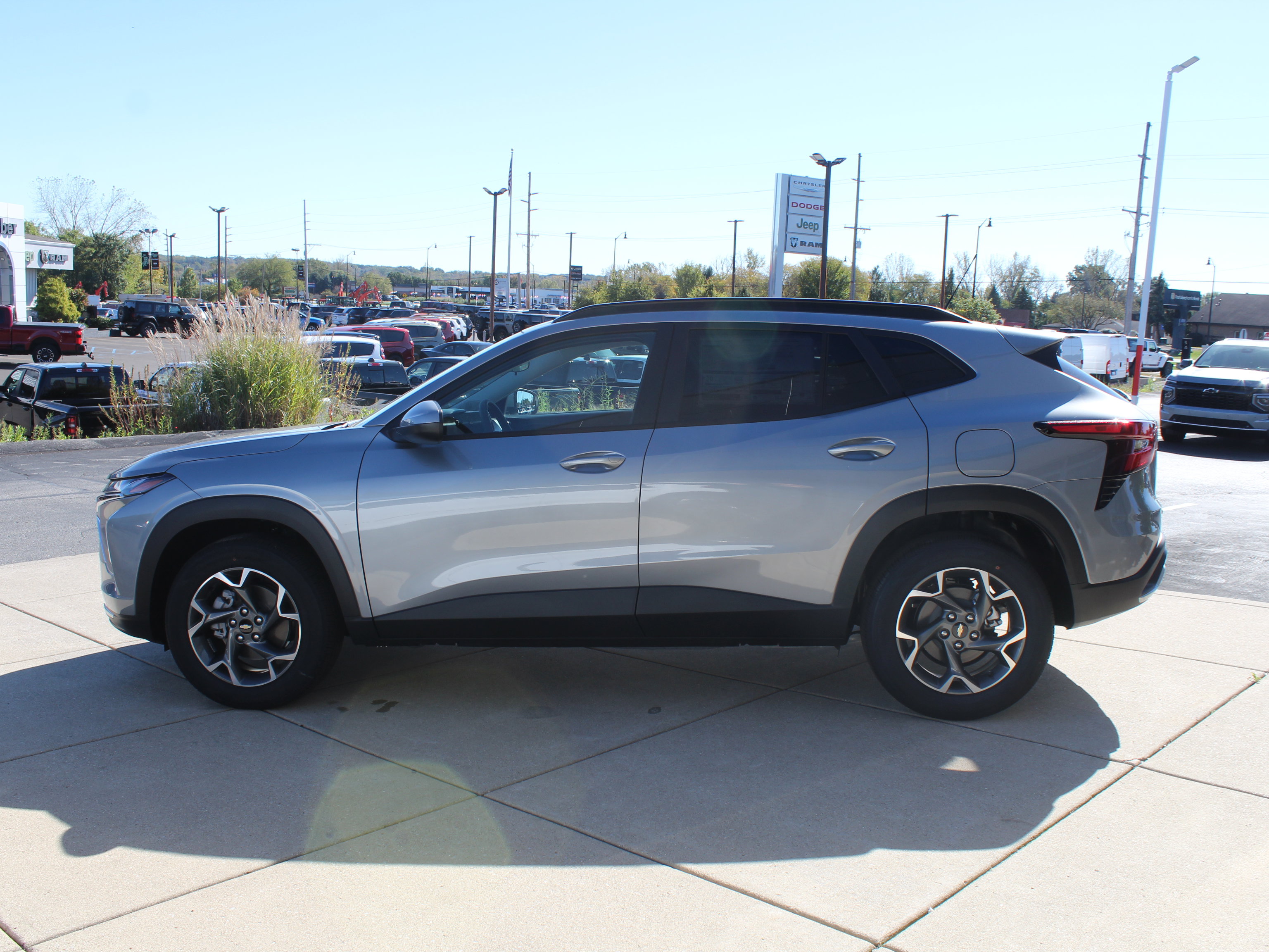 New 2026 Chevrolet Trax LT FWD image 8