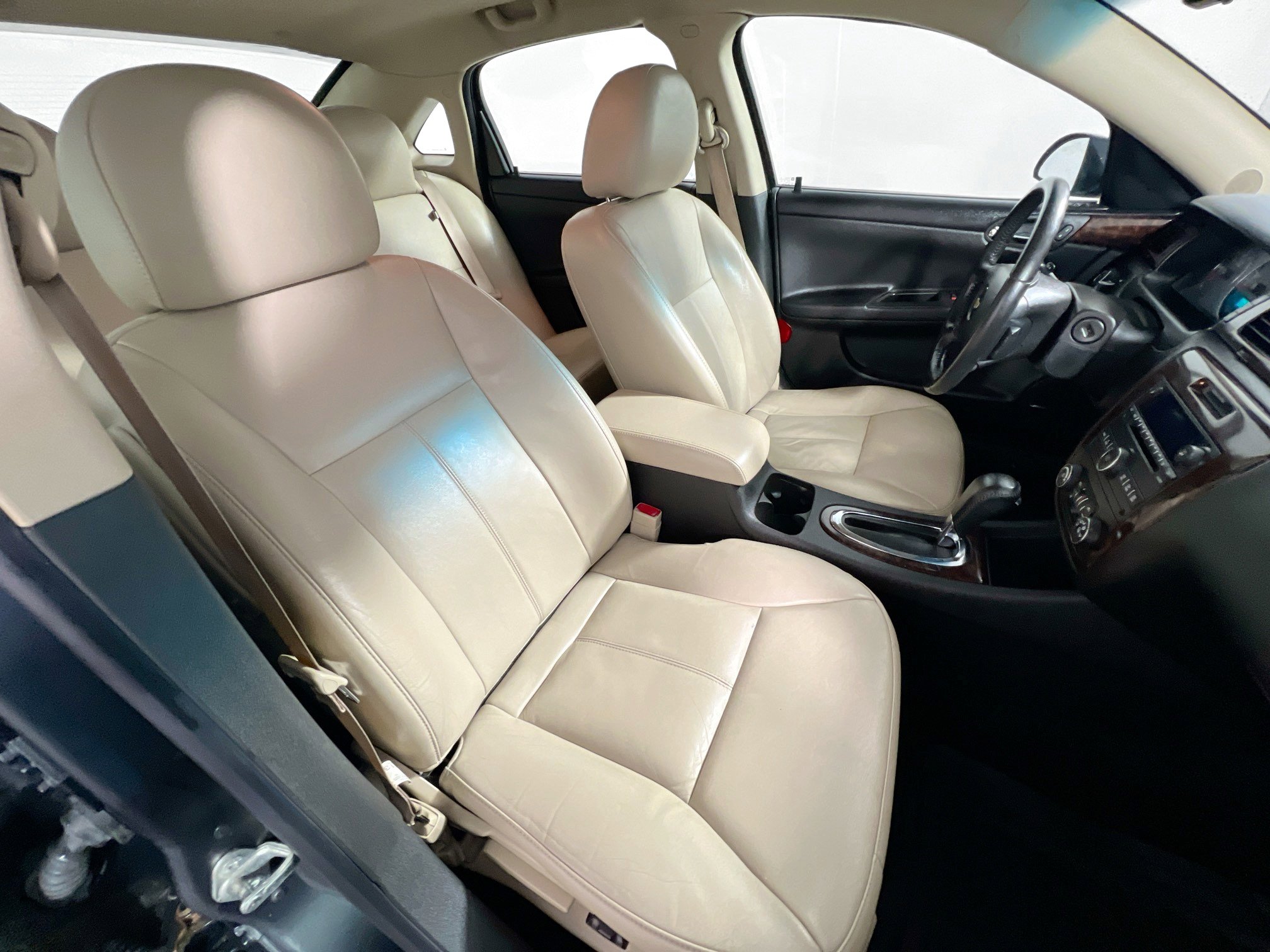 Used 2013 Chevrolet Impala LTZ image 30