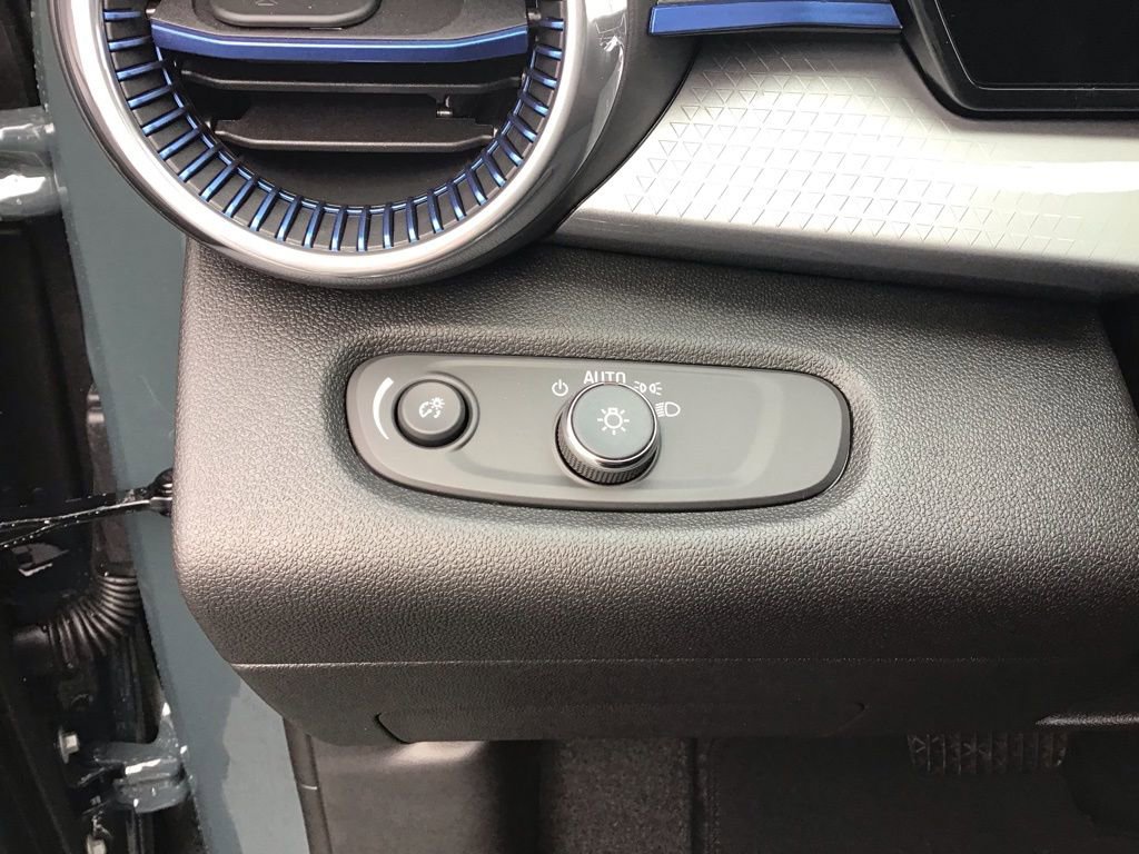 New 2026 Chevrolet Trax LT image 17