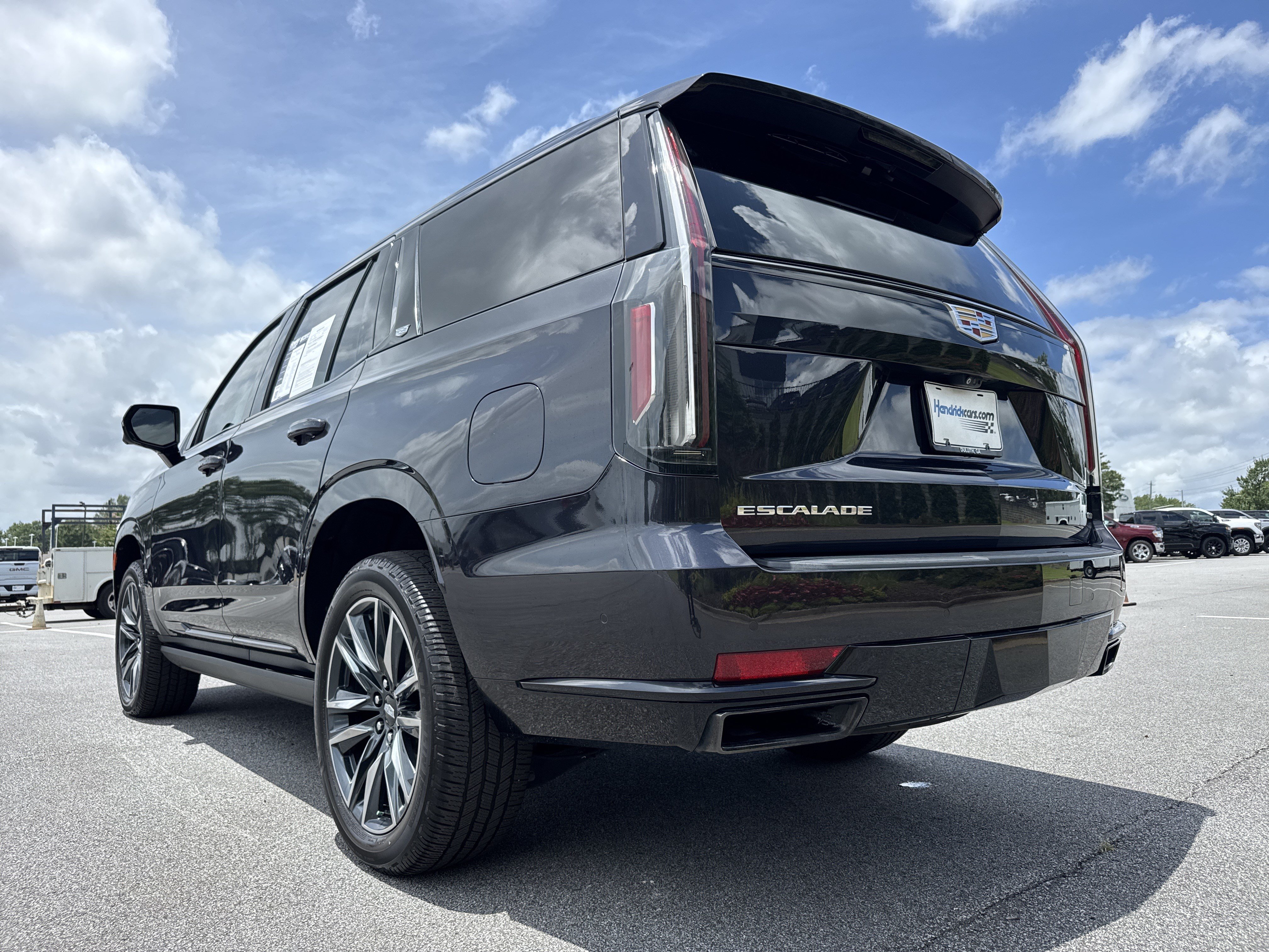 Used 2022 Cadillac Escalade Sport w/ Touring Package AWD/4WD image 7