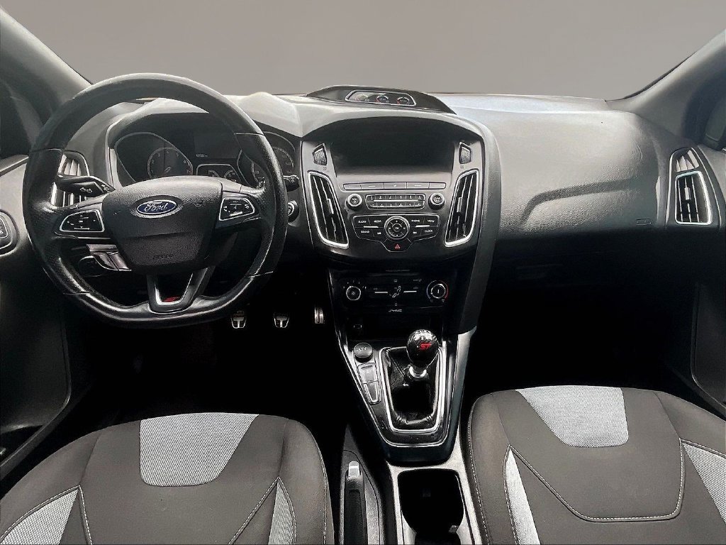 Used 2018 Ford Focus ST FWD image 7