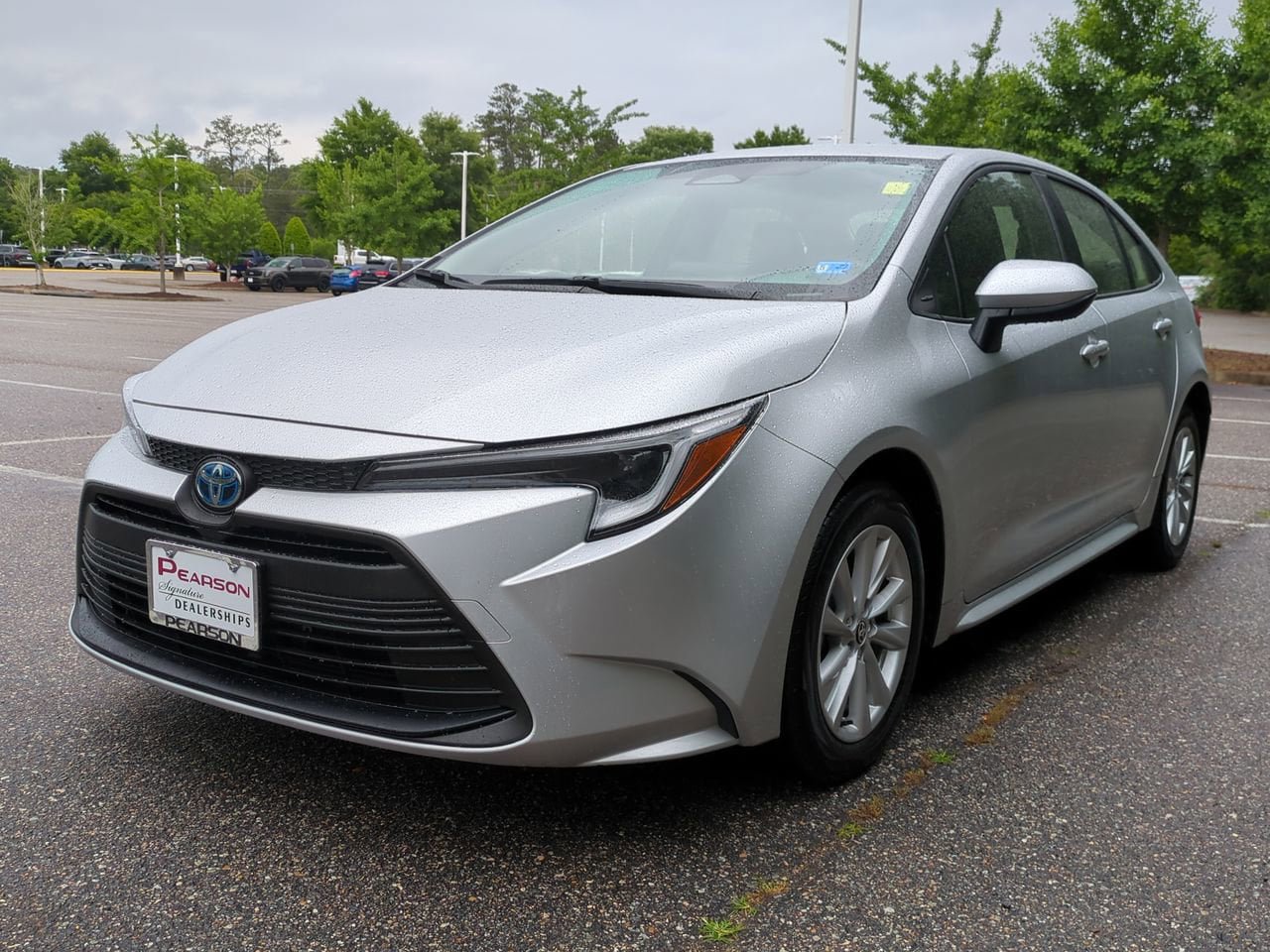 Used 2025 Toyota Corolla LE w/ LE Premium Package FWD image 8