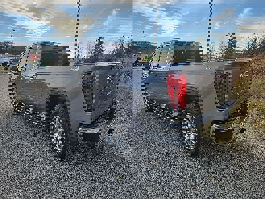 Used 2020 GMC Sierra 1500 SLT w/ SLT Premium Package image 3
