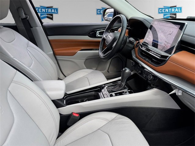 Used 2022 Jeep Compass Limited w/ Elite Group image 16