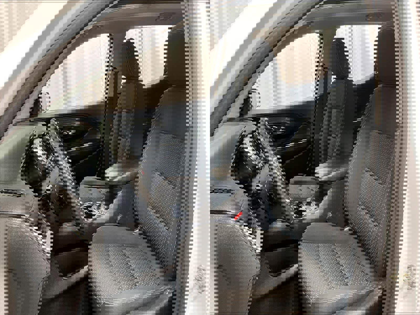 Used 2023 GMC Terrain SLE w/ Driver Convenience Package image 10