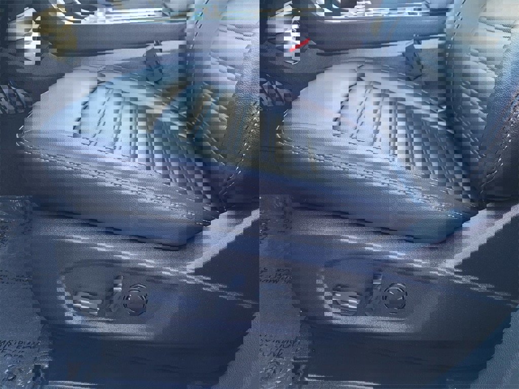 Used 2023 Ford Edge SEL w/ Convenience Package image 24