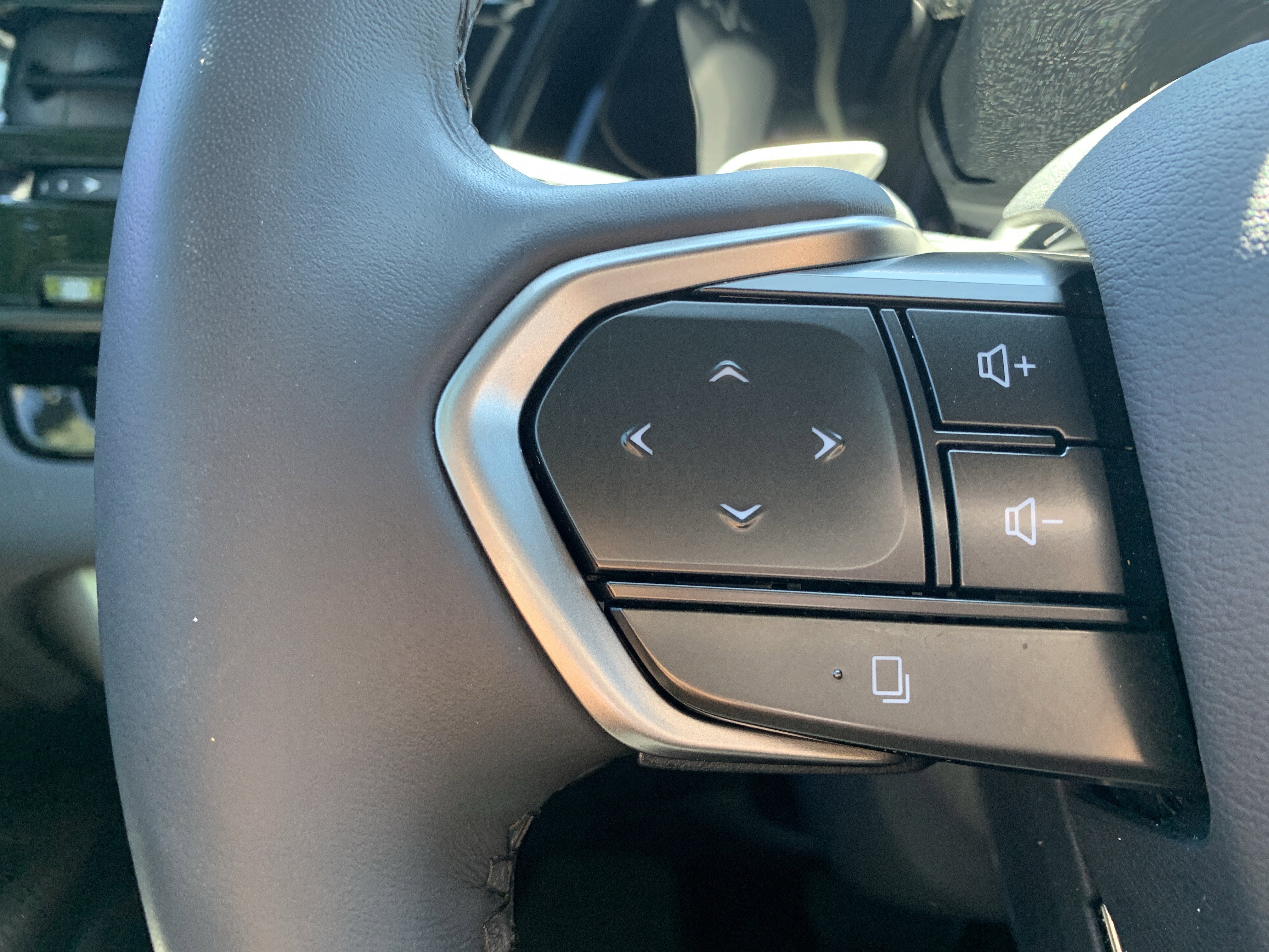 Used 2023 Lexus RX 350 w/ Cold Area Package AWD/4WD image 19