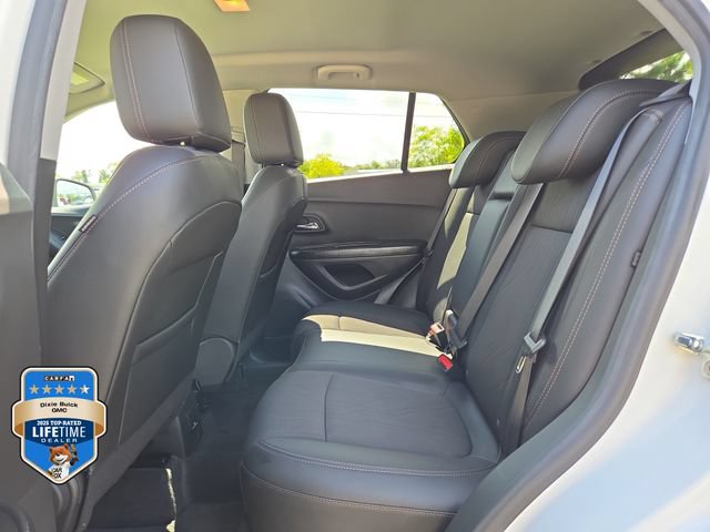 Certified 2022 Chevrolet Trax LT w/ LT Convenience Package FWD image 8