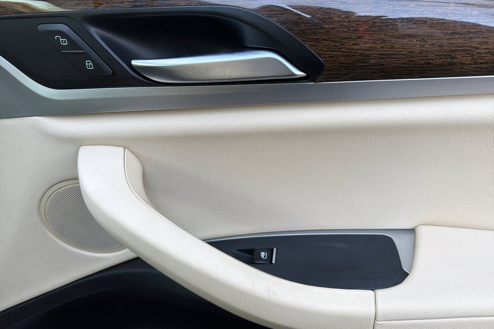 Used 2019 BMW X3 xDrive30i w/ Premium Package image 22