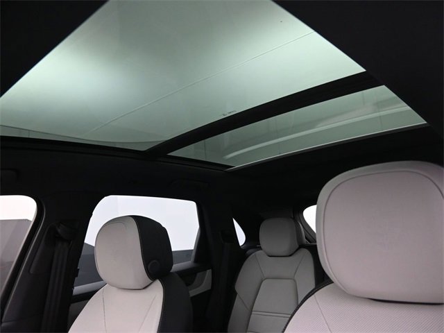 New 2025 Porsche Cayenne image 20