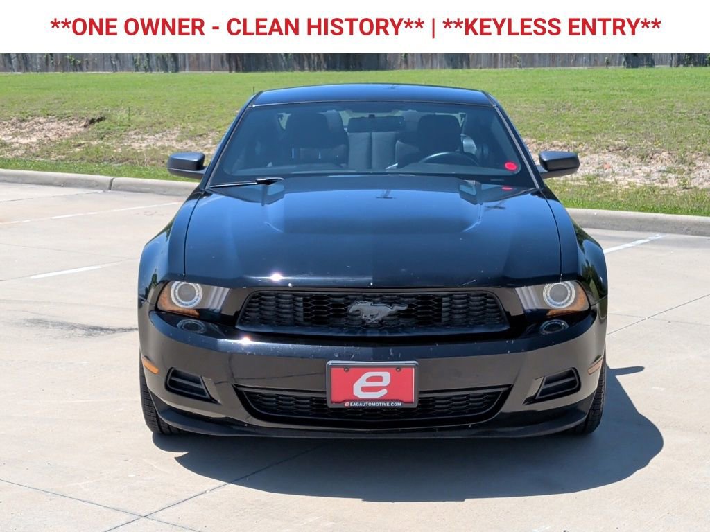 Used 2012 Ford Mustang Coupe RWD image 2