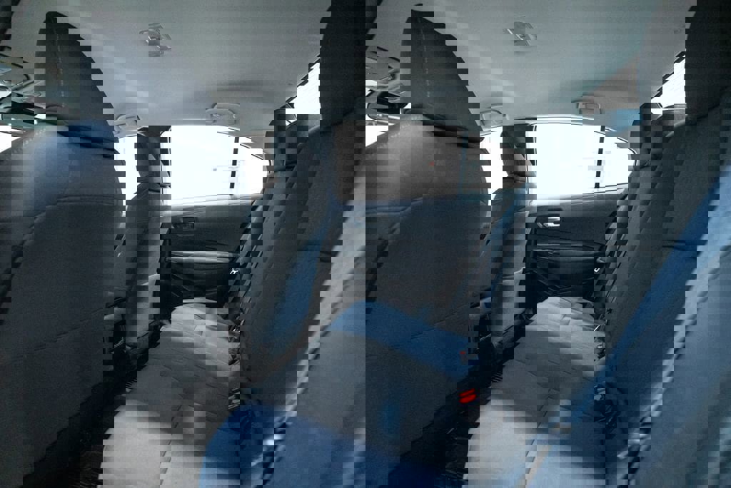 Certified 2020 Toyota Corolla LE image 31