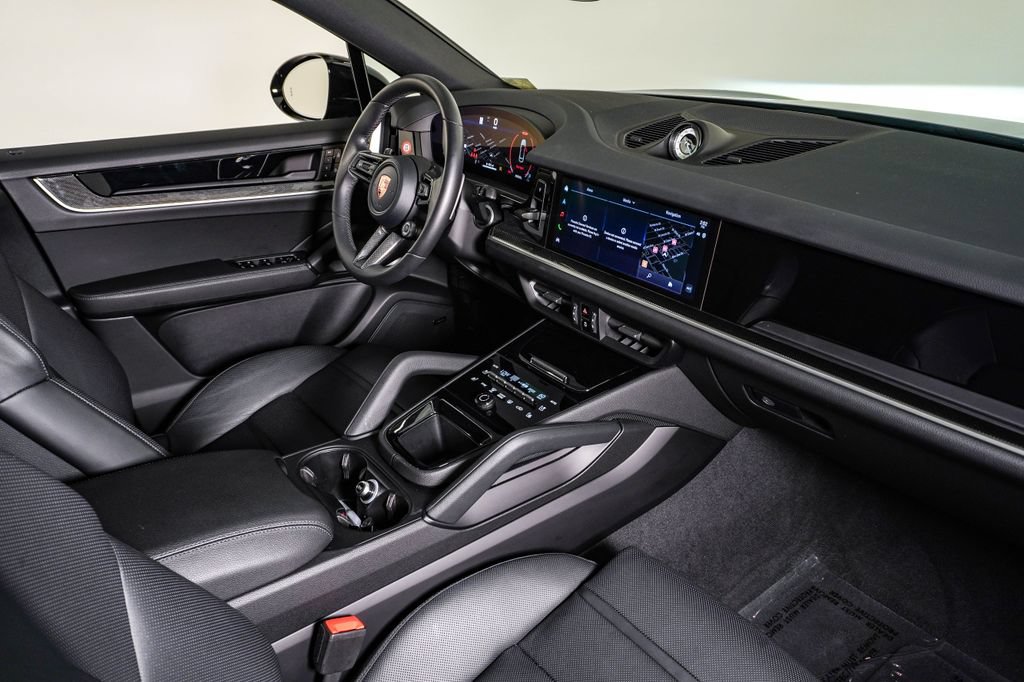 Certified 2026 Porsche Cayenne Coupe AWD/4WD image 14